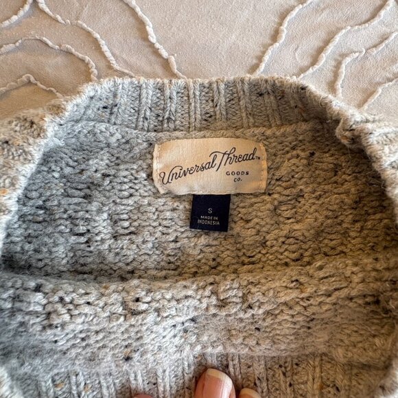 NWOT Universal Thread Cable Knit Sweater - Picture 3 of 4